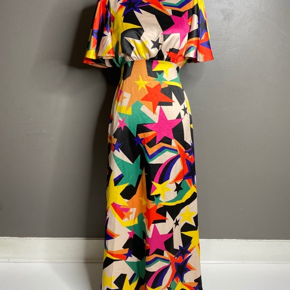 Twisted Wunder London Retro Star Print Maxi Dress Muti Color - Picture 9 of 16